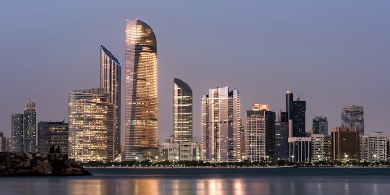 Dubai Şirket Kuruluş Maliyetleri 2025 Yılında Nasıl Değişiyor?