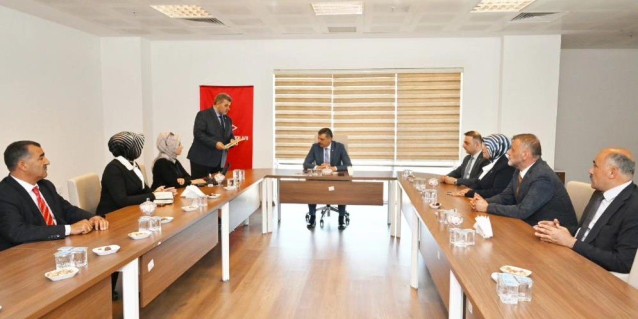 Vali Çiftçi’ye TSE brifingi