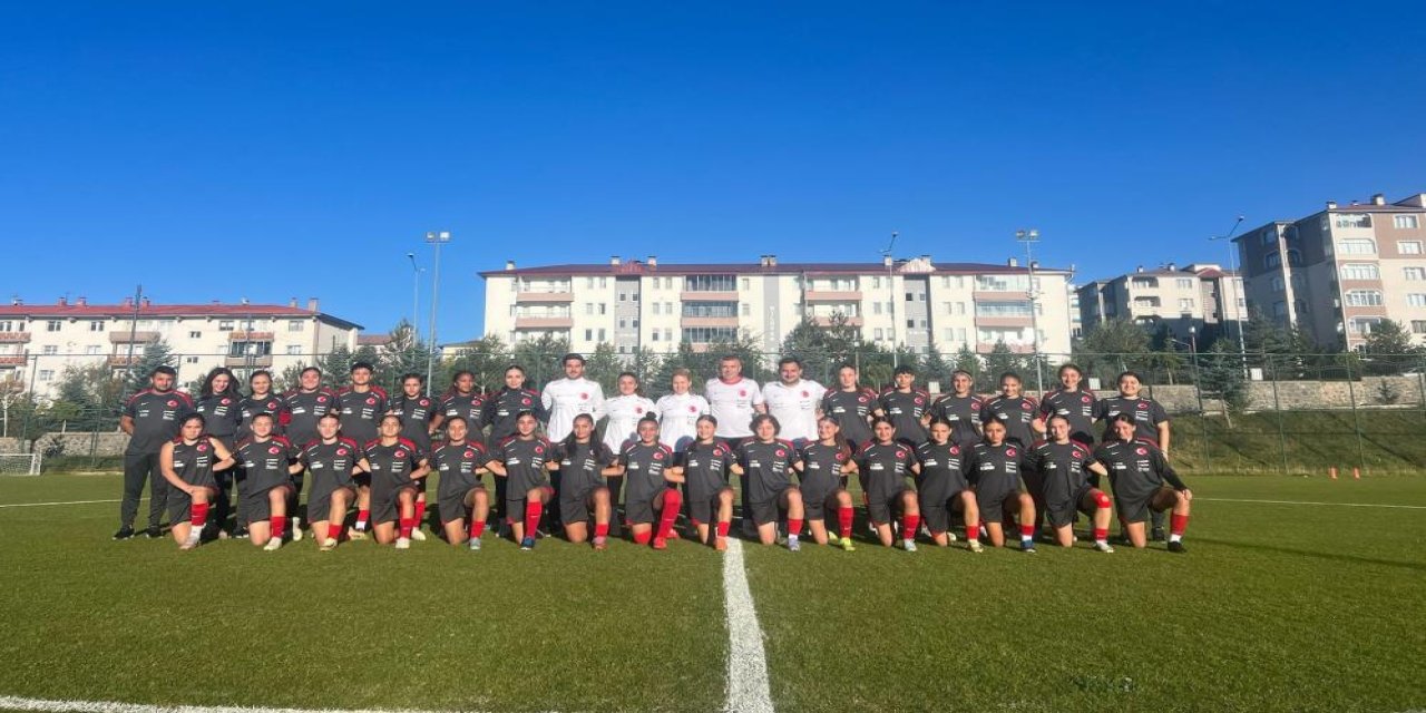 U19 Kadın Milli Takımı'nın Erzurum kampı başladı