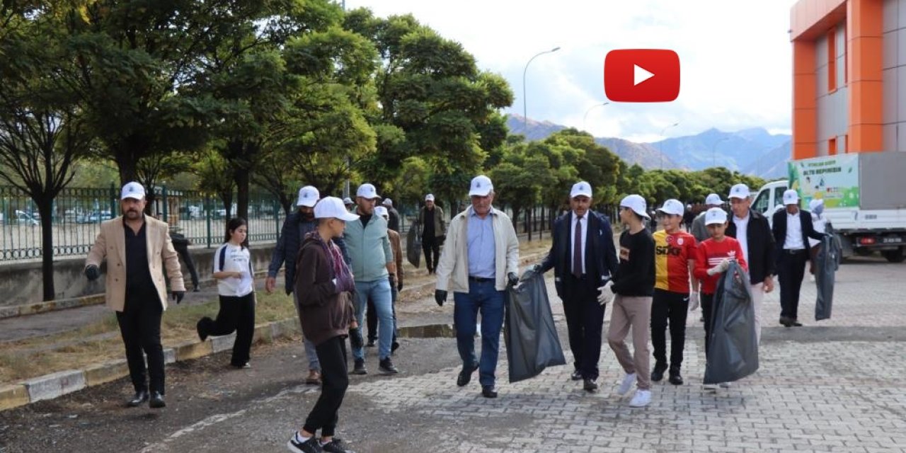 İlçede seferberlik başlattılar, çöpleri topladılar
