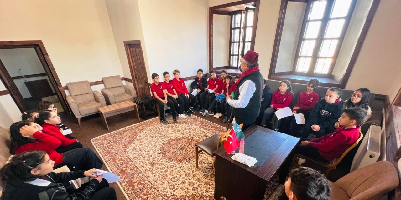 Özel Bilge Koleji Öğrencileri 26 Eylül Dil Bayramını Kutladı