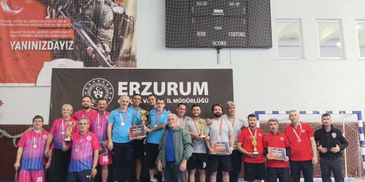 Erzurum İl Sağlık Müdürlüğü Kamu Spor Oyunları’nda şampiyon oldu