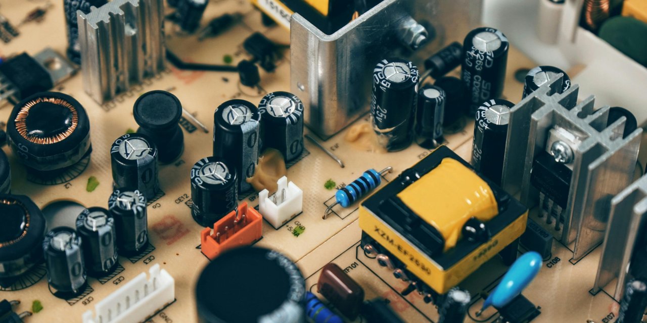 Röle Nedir? Elektrik Devrelerini Güvenli Şekilde Kontrol Etmenin Yolu