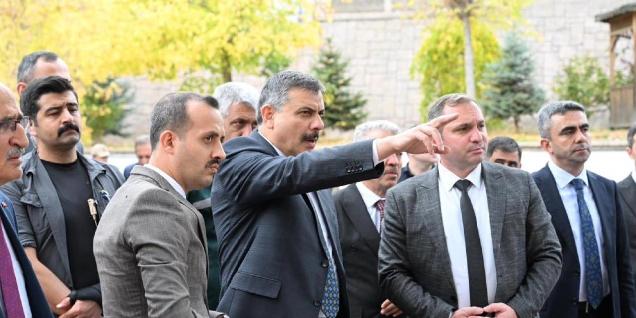 İspir’deki heyelan bölgesine kaya tahkimatı yapılıyor