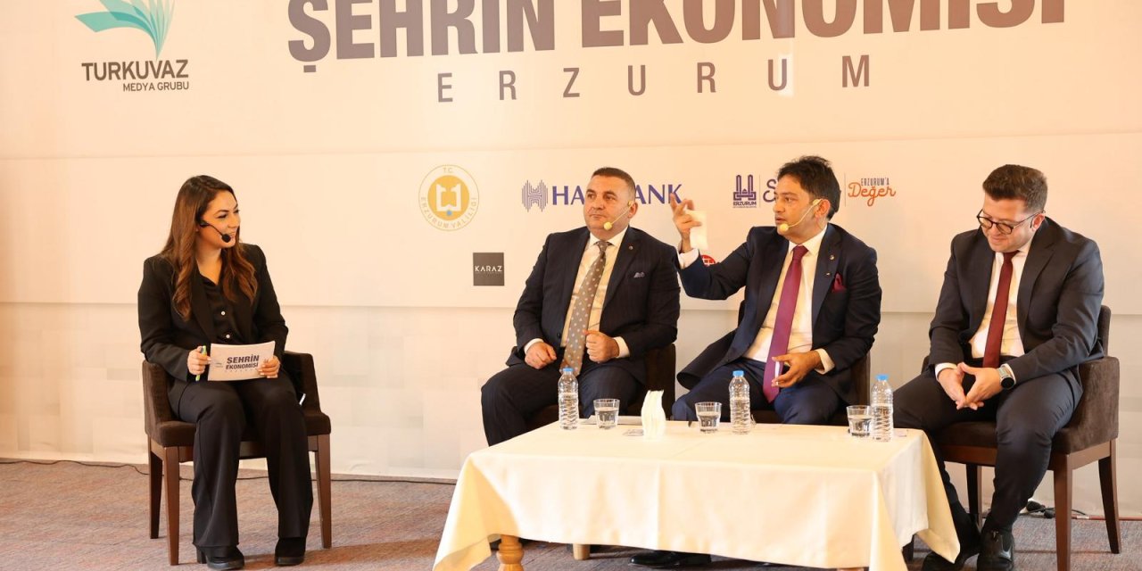 Başkan Oral, “Şehrin Ekonomisi Erzurum” Panelinde konuştu