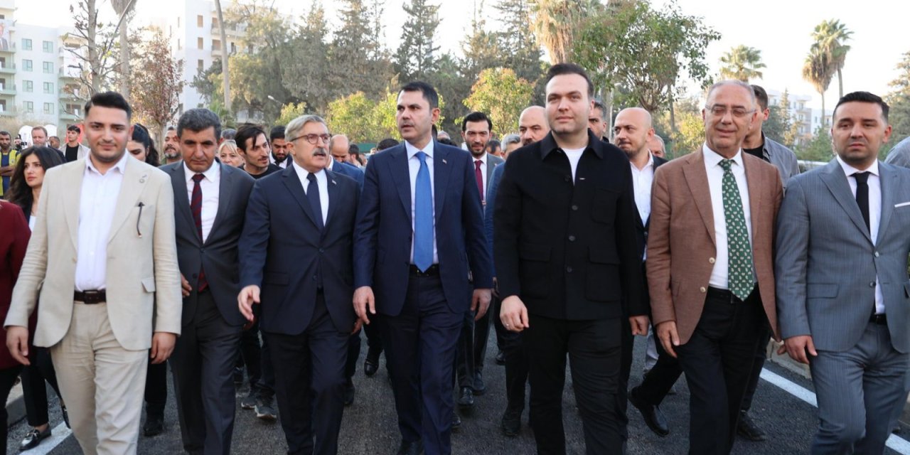 Dünya Asrın İnşasına şaştı kaldı