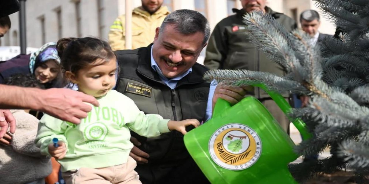 Erzurum'da 3 bin fidan toprakla buluştu