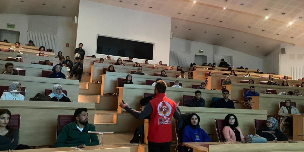 Erzurum polisinden gençlere güvenli gelecek bilgilendirmesi