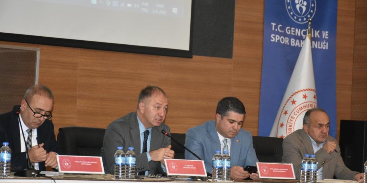 Çakmur: Başarılarımızı takım ruhu ile elde ediyoruz