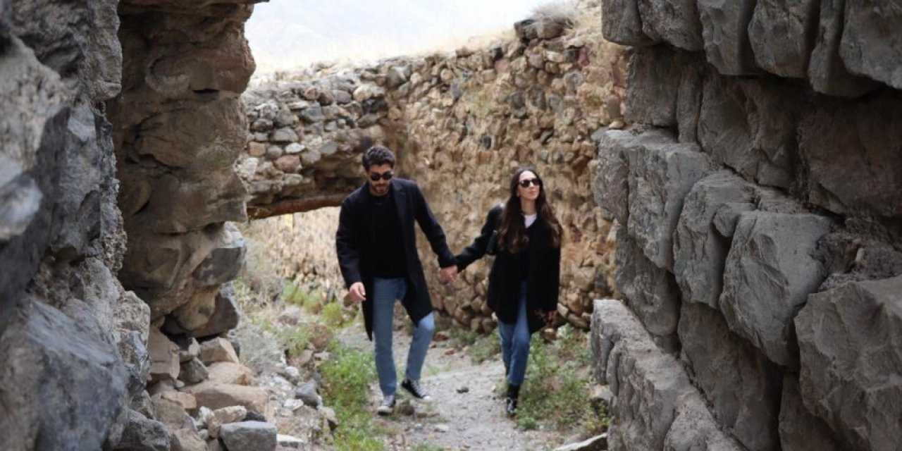 Sevilen oyuncu Ali Öner’in Oltu sevgisi