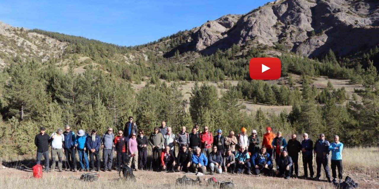 "Öğretmenler Günü" için 15 kilometrelik yürüyüş