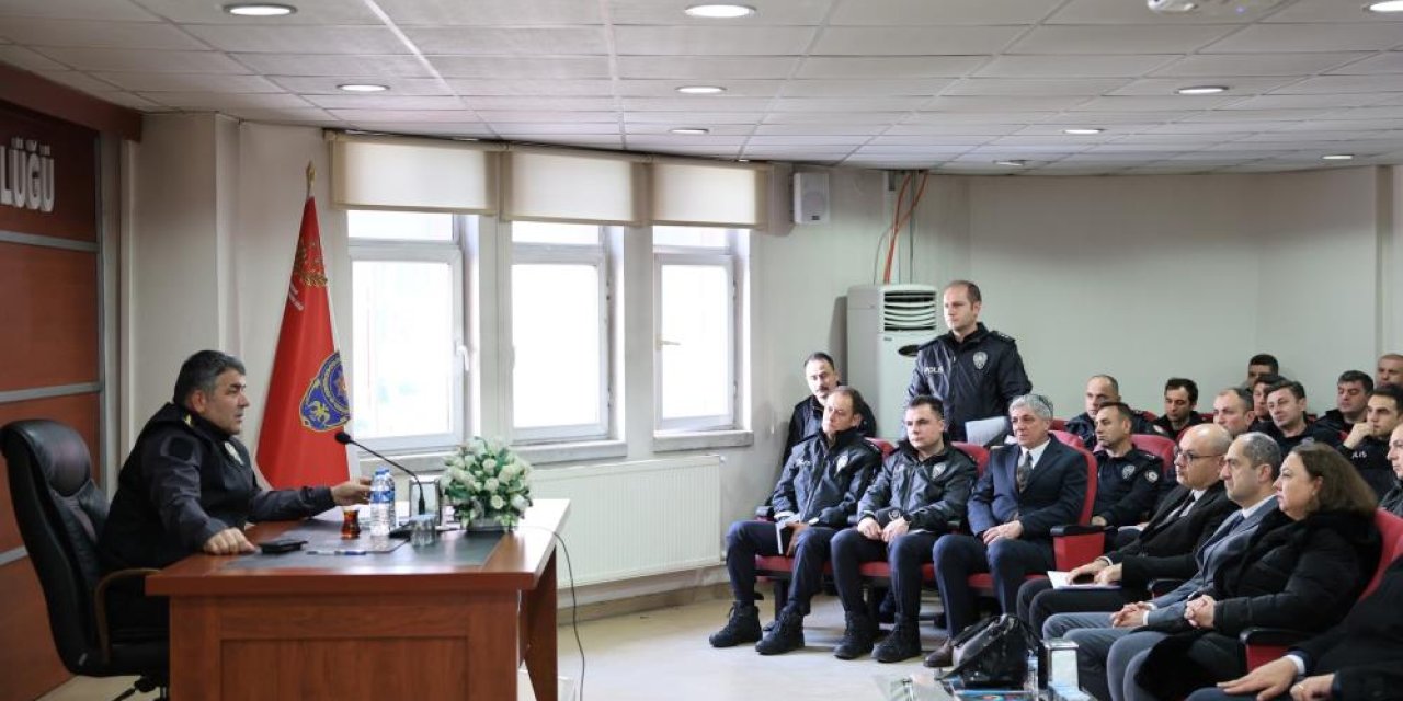 Karaburun birim amirleriyle buluştu