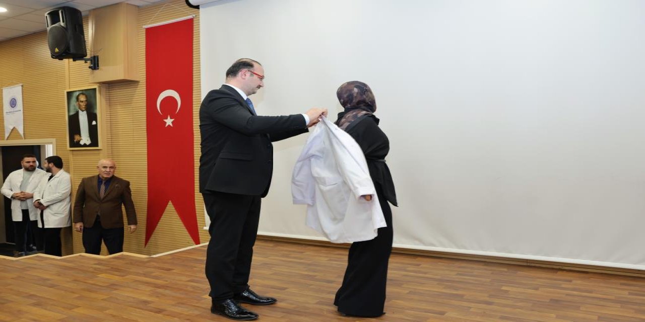 Geleceğin diş hekimleri mesleğe ilk adımlarını attı