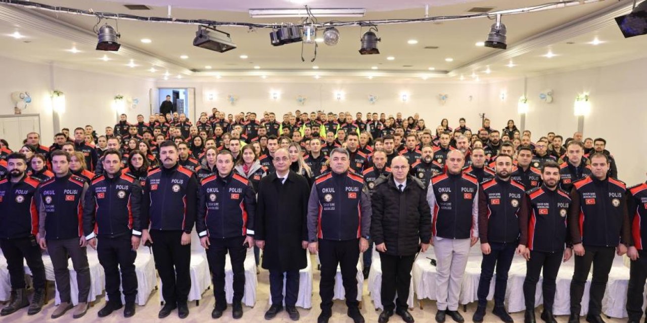 Karaburun’dan "Okul Polisi" zirvesi