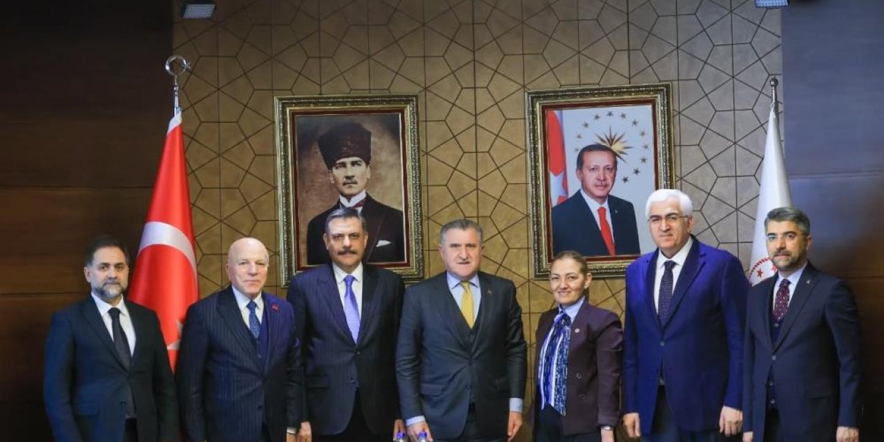 5 bin kişilik salon için imzalar atıldı