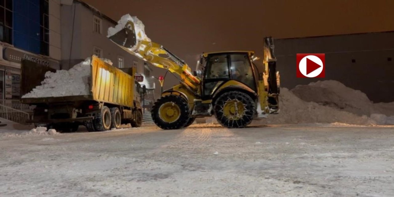 Karayazı’da karla mücadele: 81 köy yolu ulaşıma açıldı