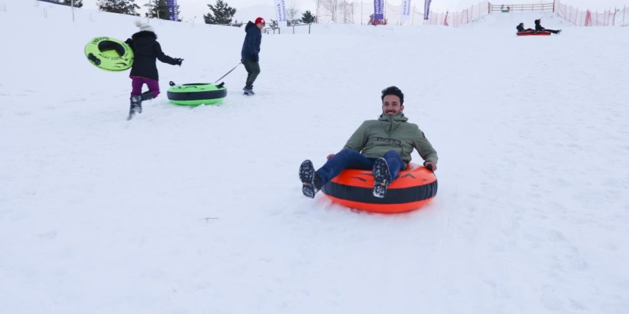 Atakışpark öğrenci merkezi sezonu açtı