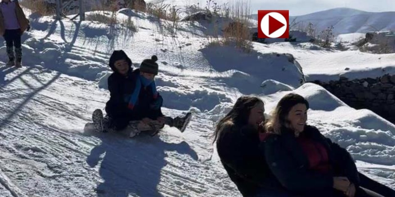 Öğretmen ve öğrencilerden kızak keyfi