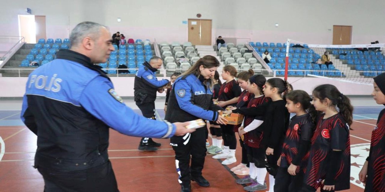 Erzurum polisinden çocuklara yönelik örnek projeler