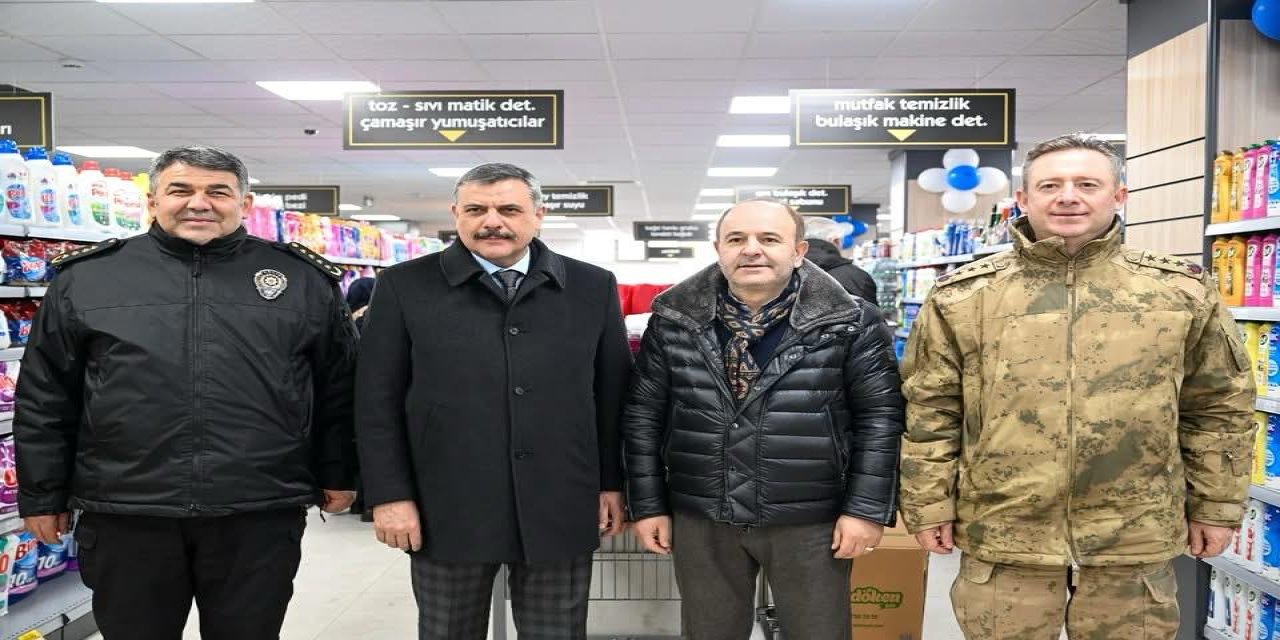 Vali Mustafa Çiftçi’den Düzgün Marketler’in 25. Şubesine Ziyaret