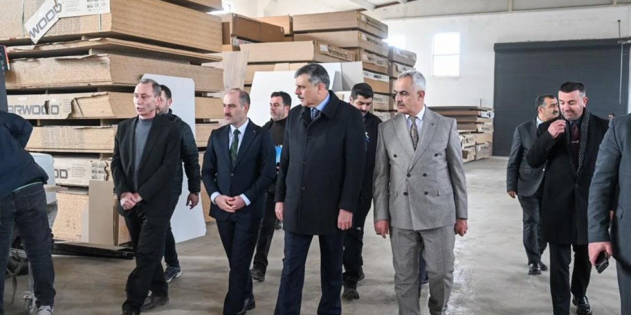 Vali Çiftçi Oltu’da işletmeleri ziyaret etti