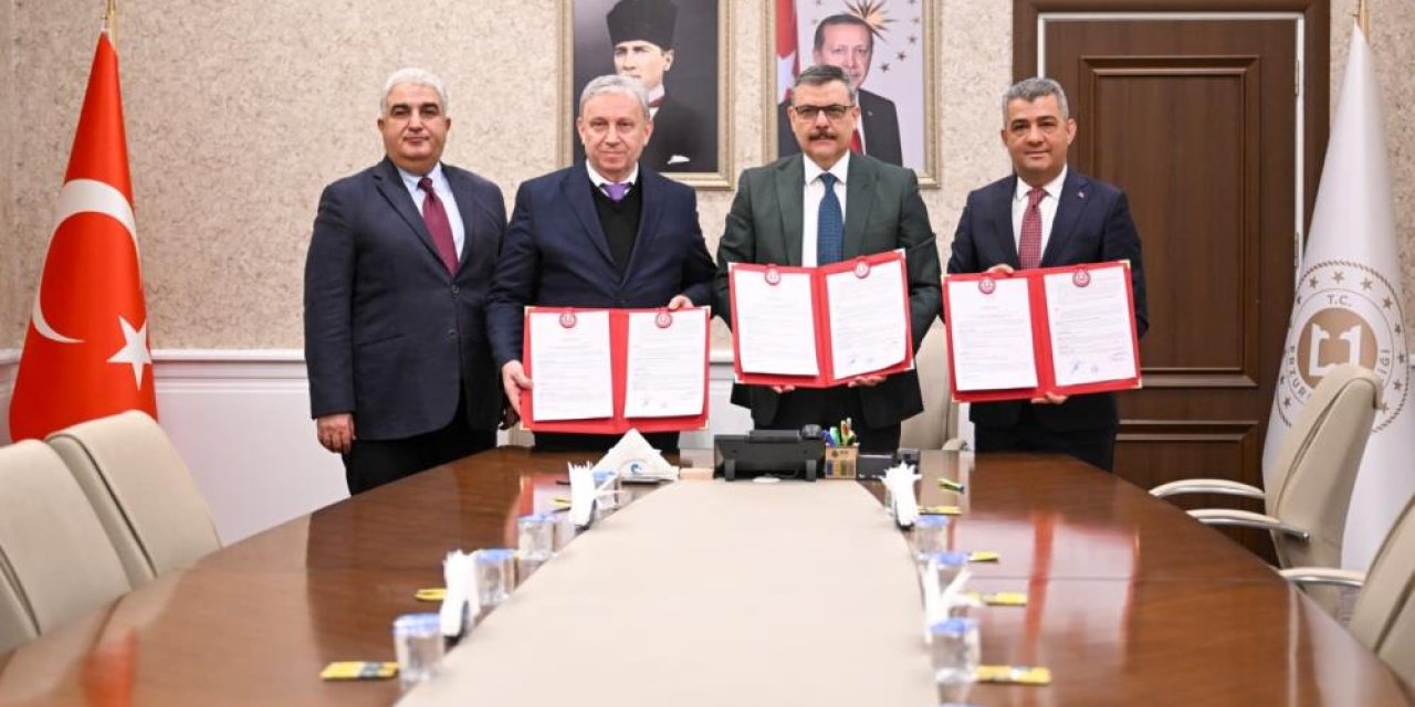 Erzurum’da kapalı spor salonu için imzalar atıldı