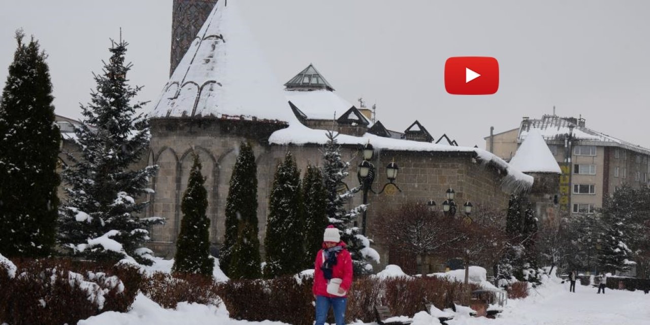 Erzurum'da 84 köy yolu kardan ulaşıma kapandı