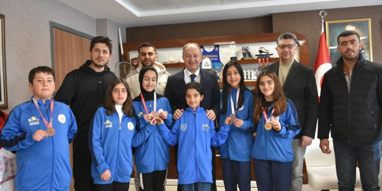 Tekmanlı minik eskrimcilerden başarılı sonuçlar