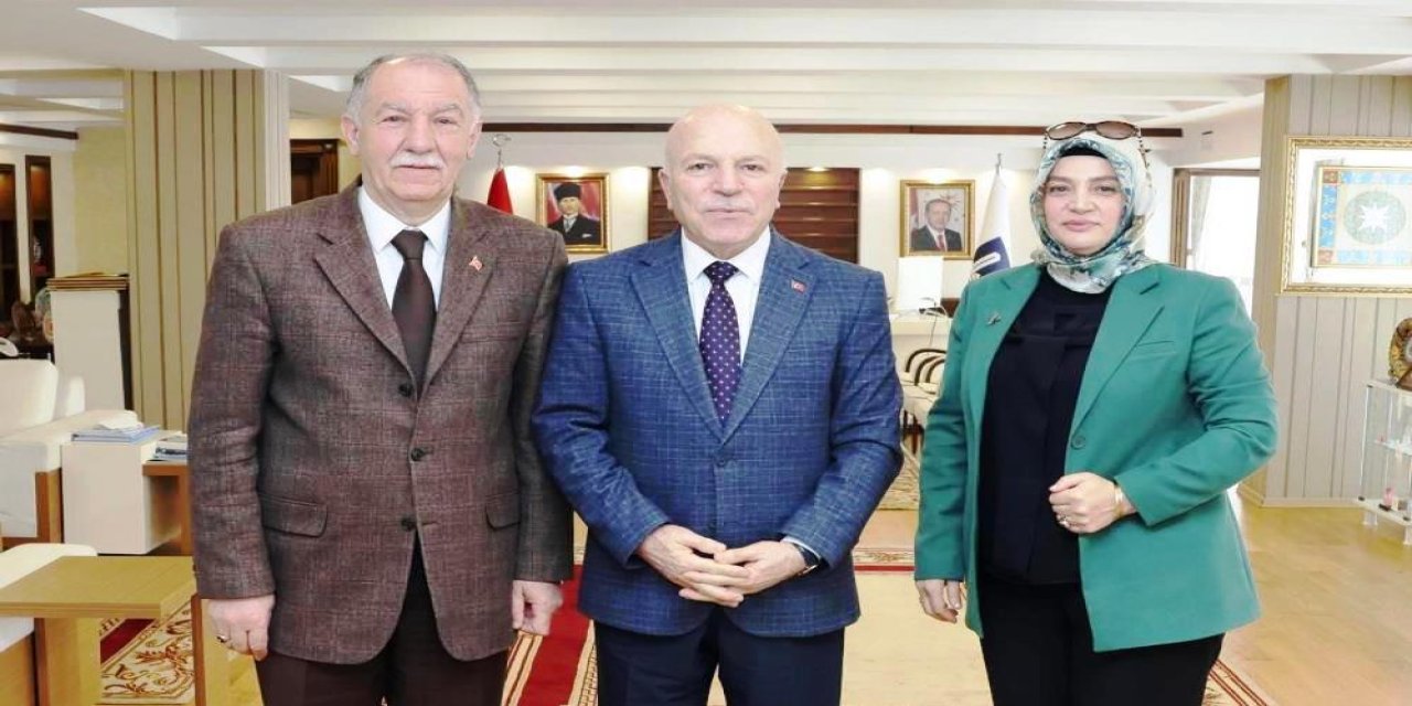 ESOB'dan Büyükşehir Belediye Başkanı Sekmen'e nezaket ziyareti