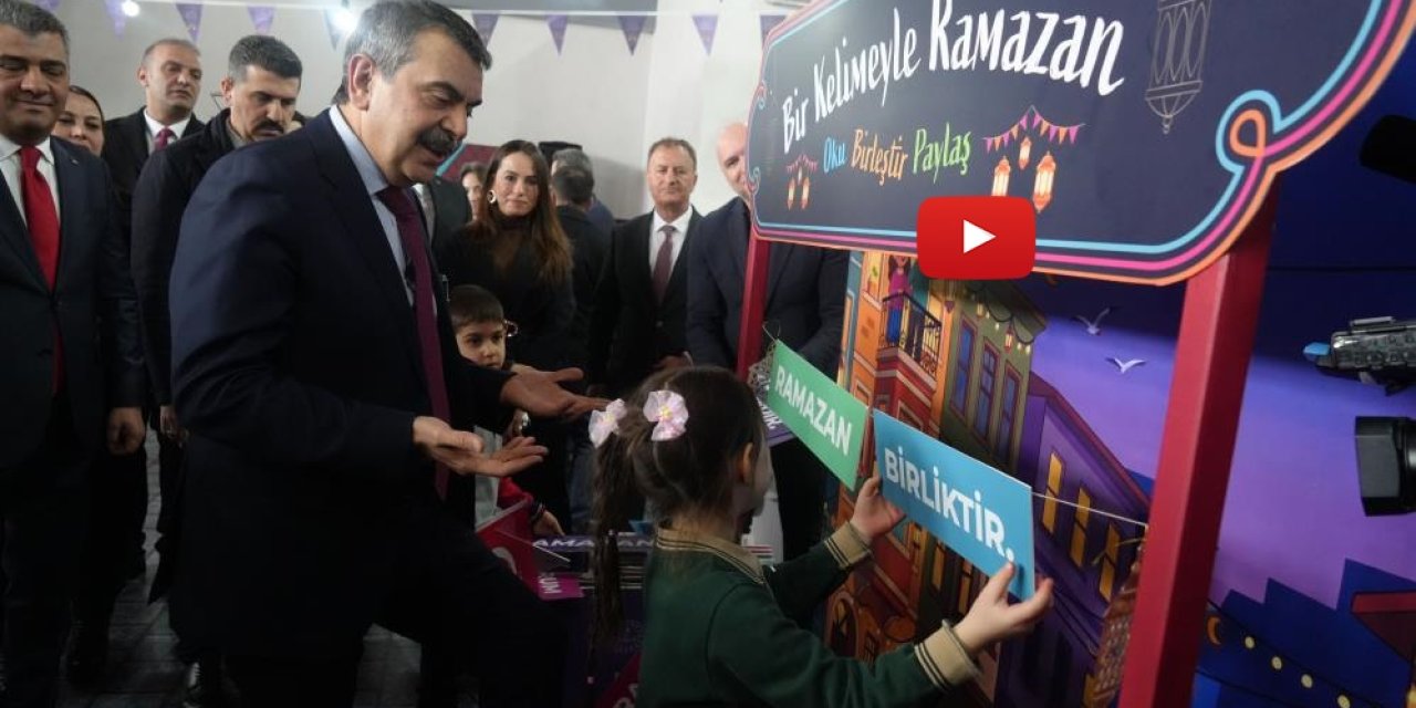 Bakan Tekin, Erzurum'da çocuklarla Ramazan Şenliği'nde buluştu