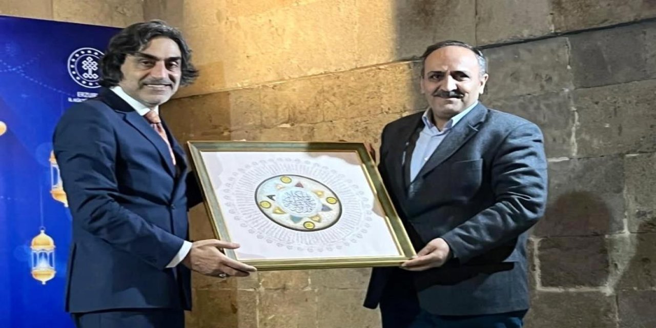 Yakutiye Medresesi’nde, tefekkür dolu bir buluşma