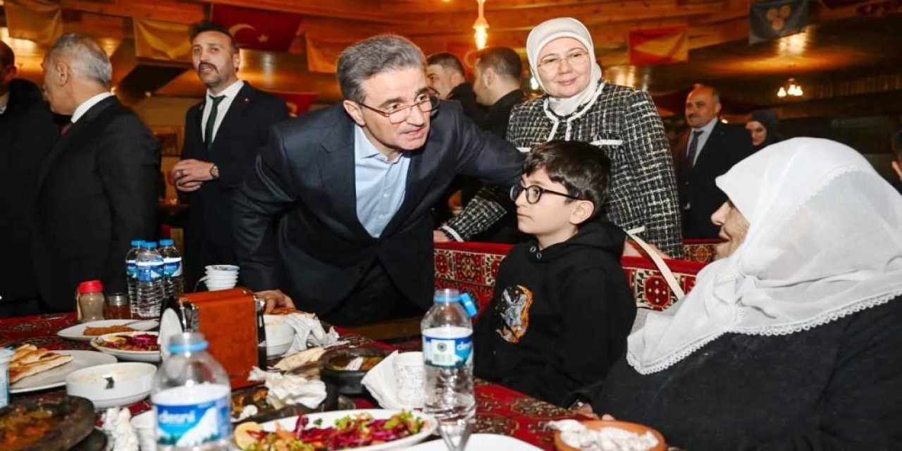 Vali Baruş, EMŞAV ile iftar yaptı