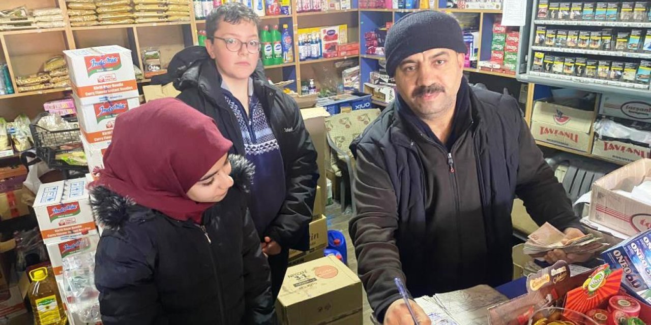 Erzurum'da öğrenciler "Zimem Defteri" geleneğini sürdürüyor