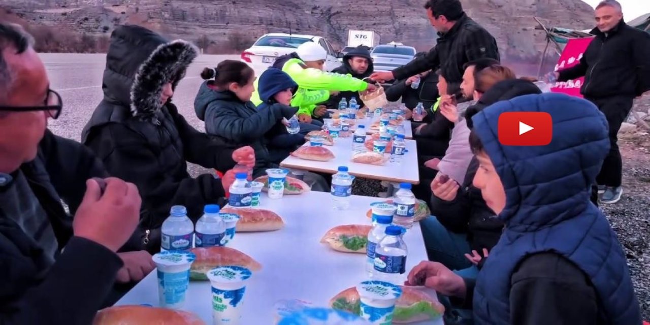 Uzundere'de "yolda iftar" geleneği