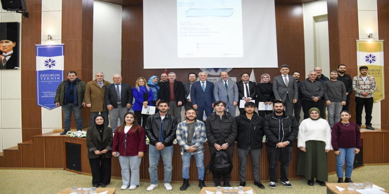 "İstiklal Marşı’nın Kabulünün 105. yılı ve Mehmet Akif Ersoy" paneli düzenlendi