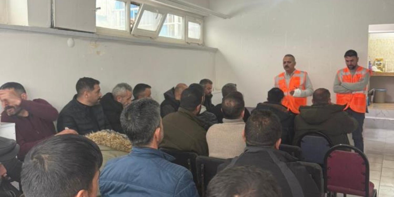 Karayazı esnaf derneğinden örnek dayanışma