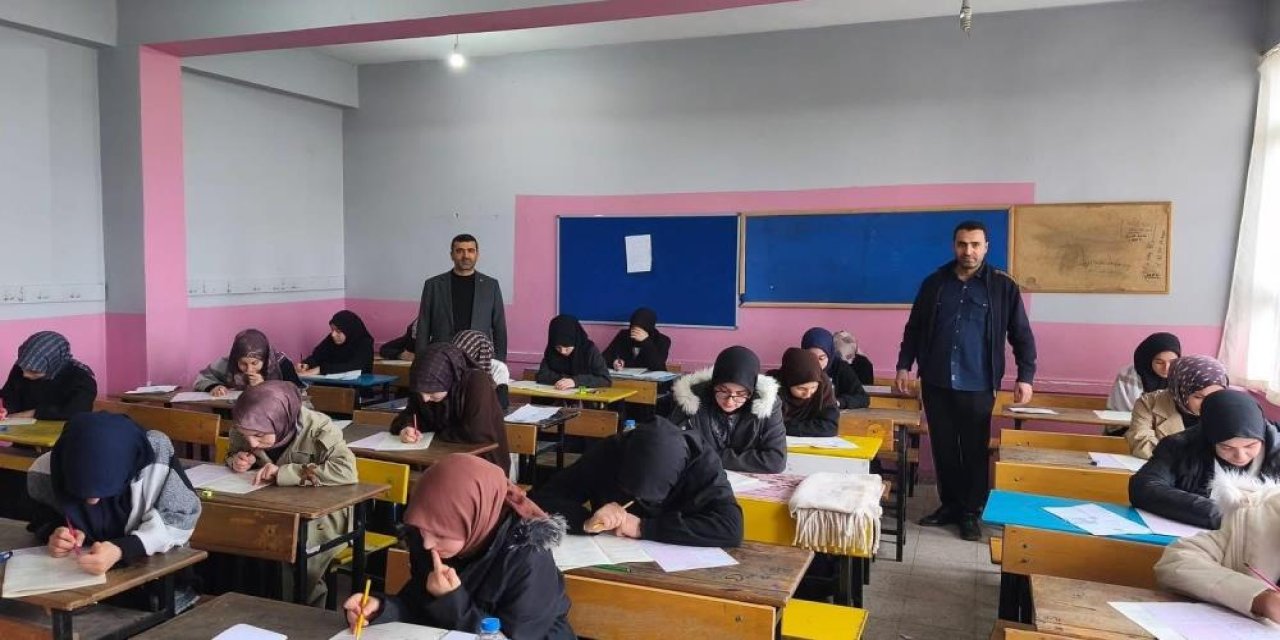 Umre için ter döktüler