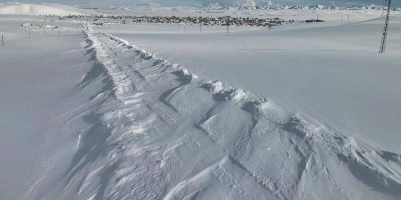 Kapalı yollar açıldı, öğrenciler okullarına ulaştı