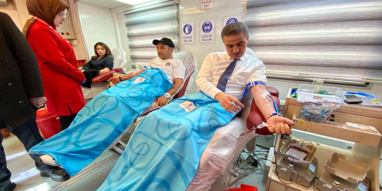 Erzurum'da "Kan Bağışı Hayat Kurtarır" kampanyasına yoğun katılım