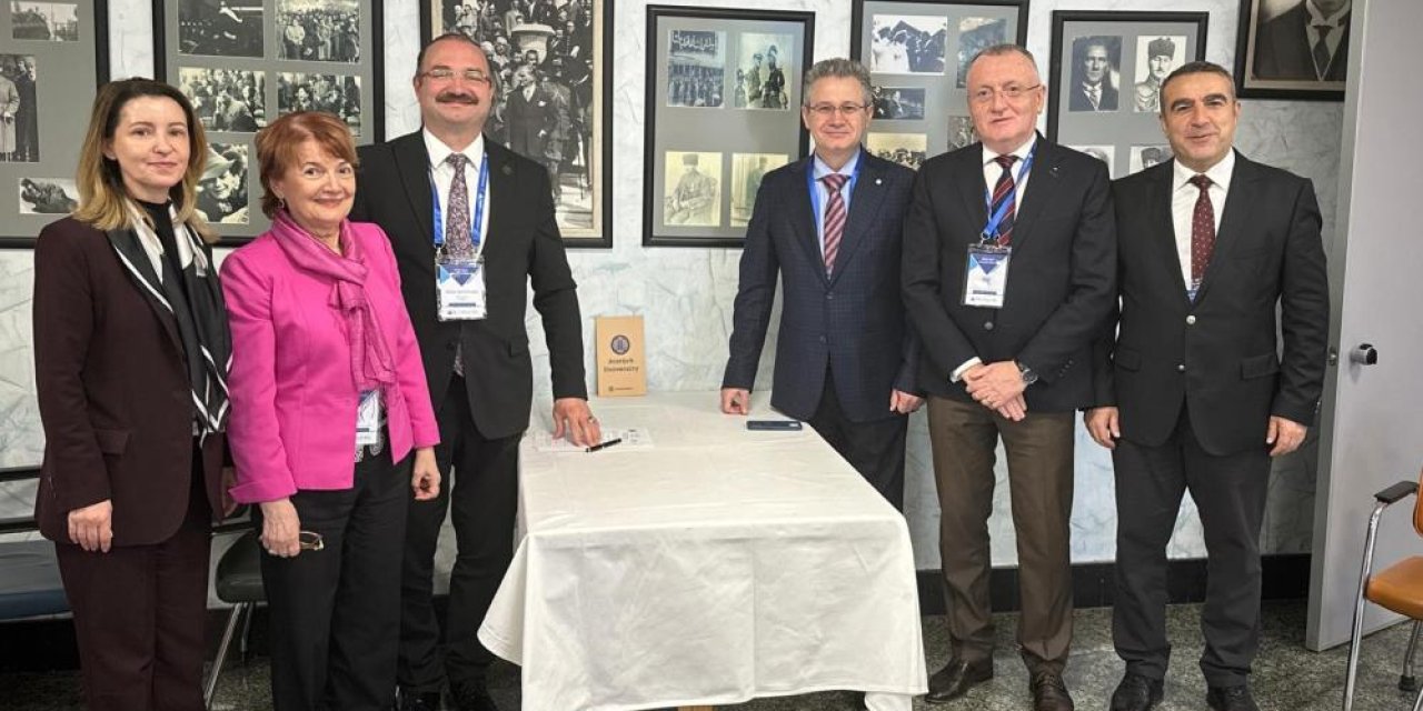 Rektör Hacımüftüoğlu, Avrupa Üniversiteler Birliği Konferansında stratejik anlaşmalara imza attı