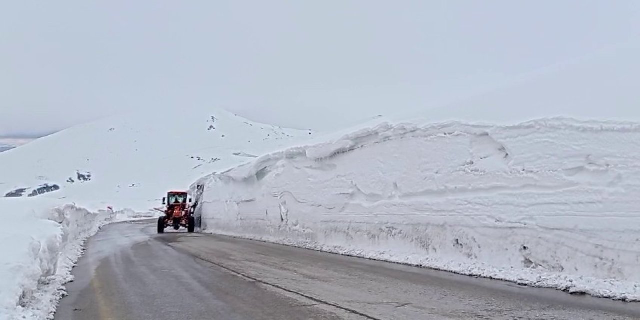 Erzurum'da 2 bin 885 rakımlı zorlu sınav