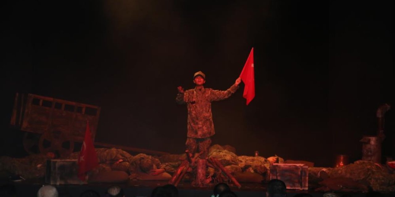 Erzurum’da Çanakkale ruhu sahneye taşındı