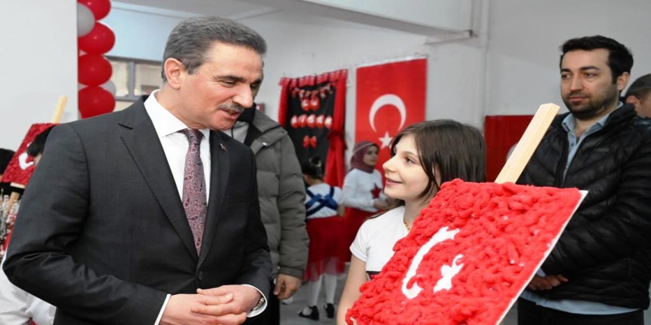 Çocuklardan anlamlı "bayrak" vurgulu çalışma