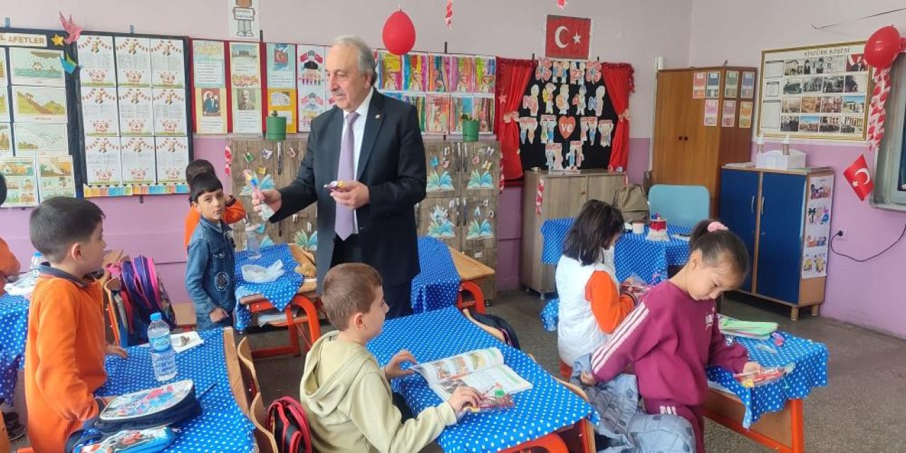 ER-VAK 23 Nisan Ulusal Egemenlik ve Çocuk Bayramı’nda okullardaydı