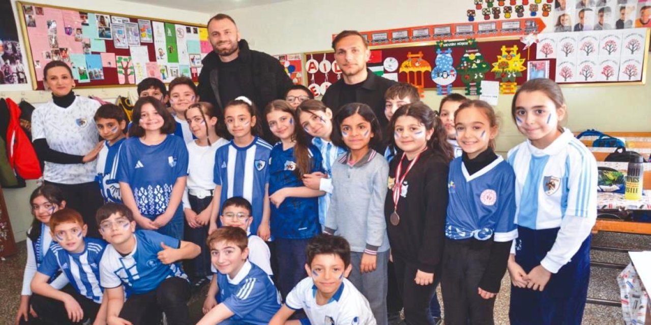 Mustafa Yumlu ve Sefa Akgün çocukların çağrısını cevapsız bırakmadı