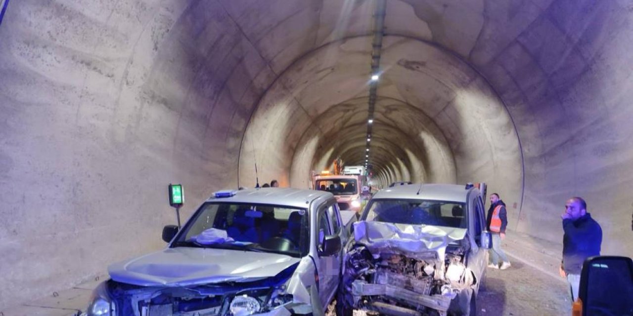 Artvin’de tünelde kaza: 7 yaralı