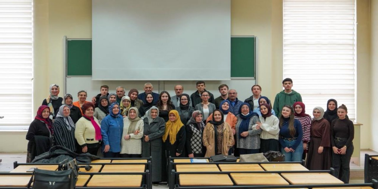 Gençler sordu, tecrübe konuştu