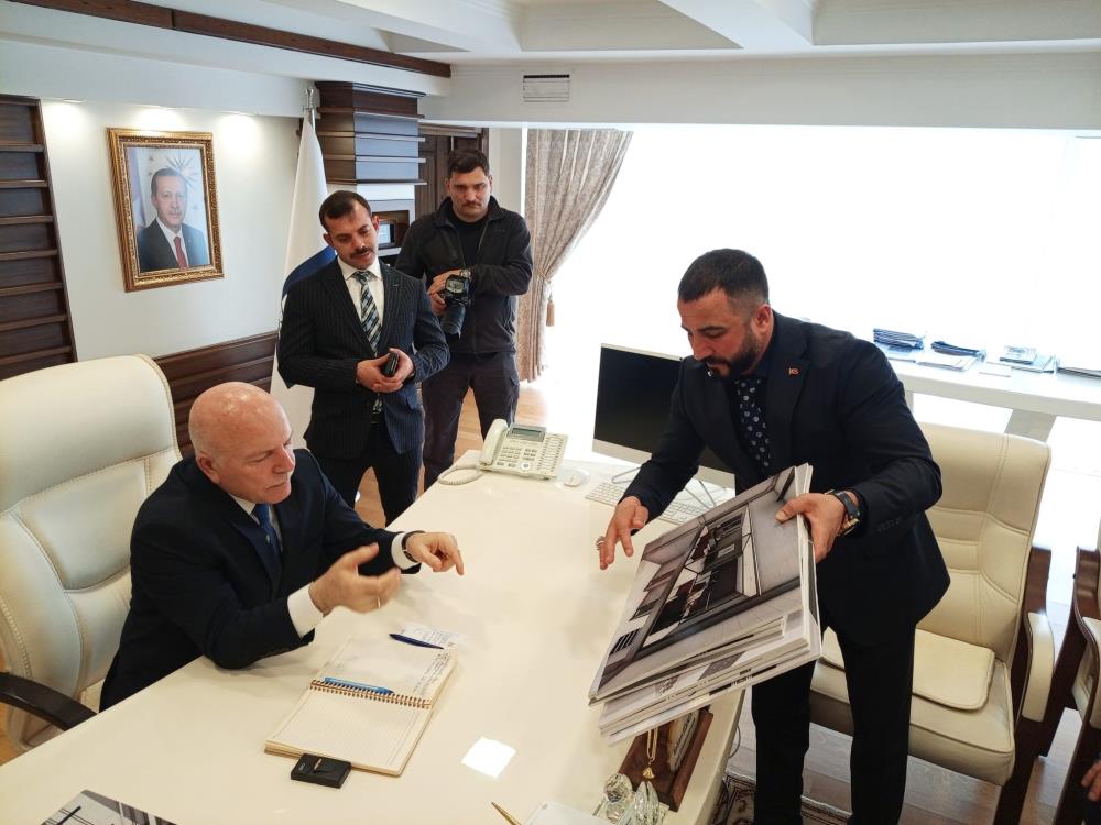 Emre Akdoğan'dan Başkan Sekmen'e ziyaret