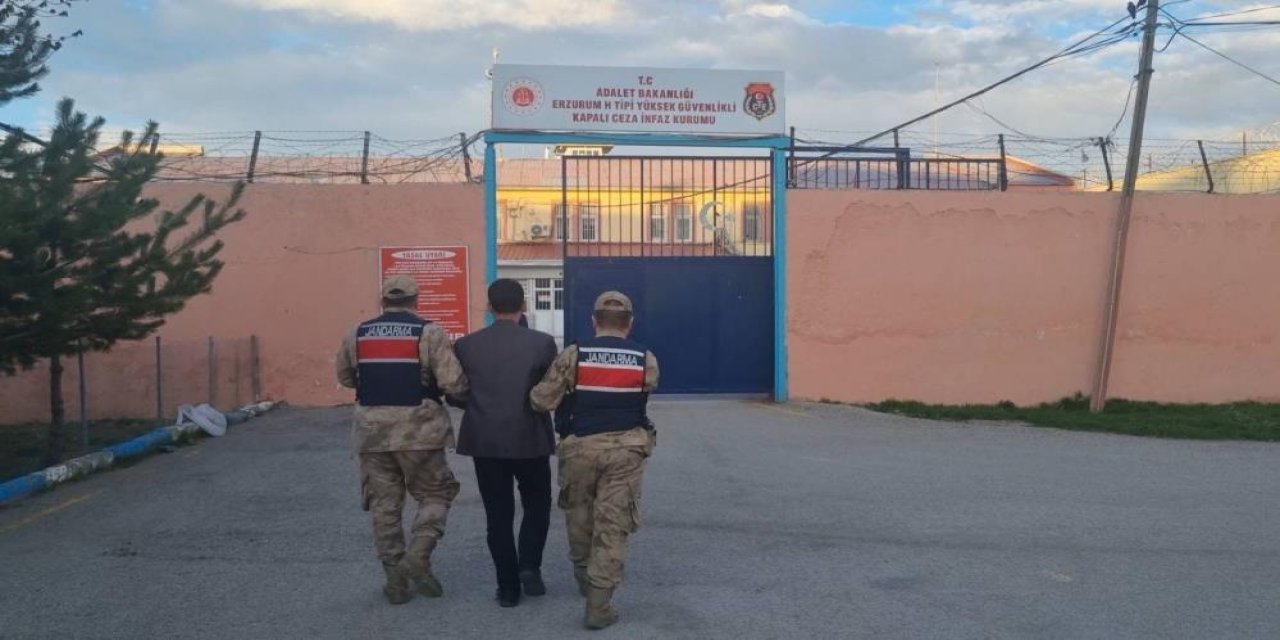 Aranan şahıslar Jandarmadan kaçamadı