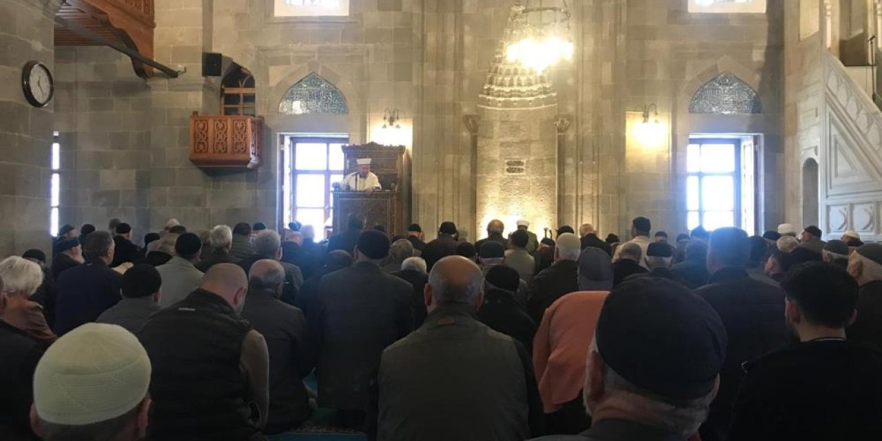 Özsoy dualarla anıldı
